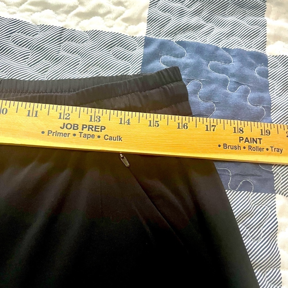 NWT Eddie Bauer Women’s Black Capris - Med - Picture 6 of 9